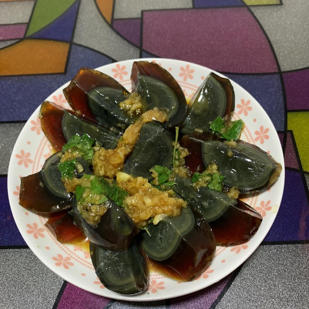 凉拌皮蛋