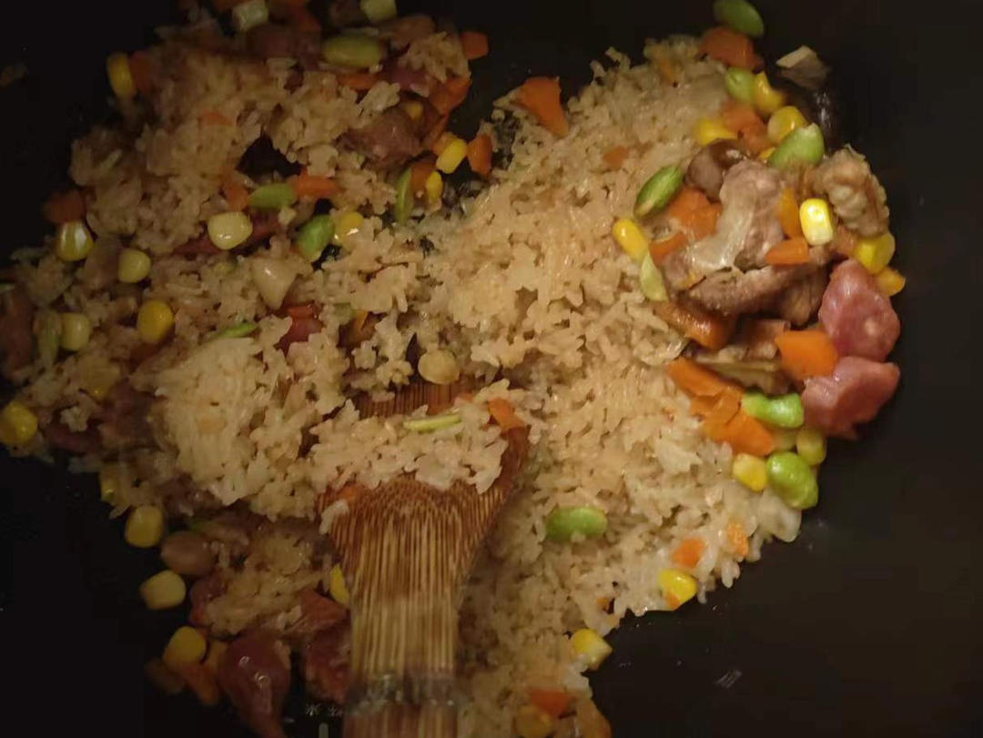 懒人必备～电饭煲腊肠焖饭