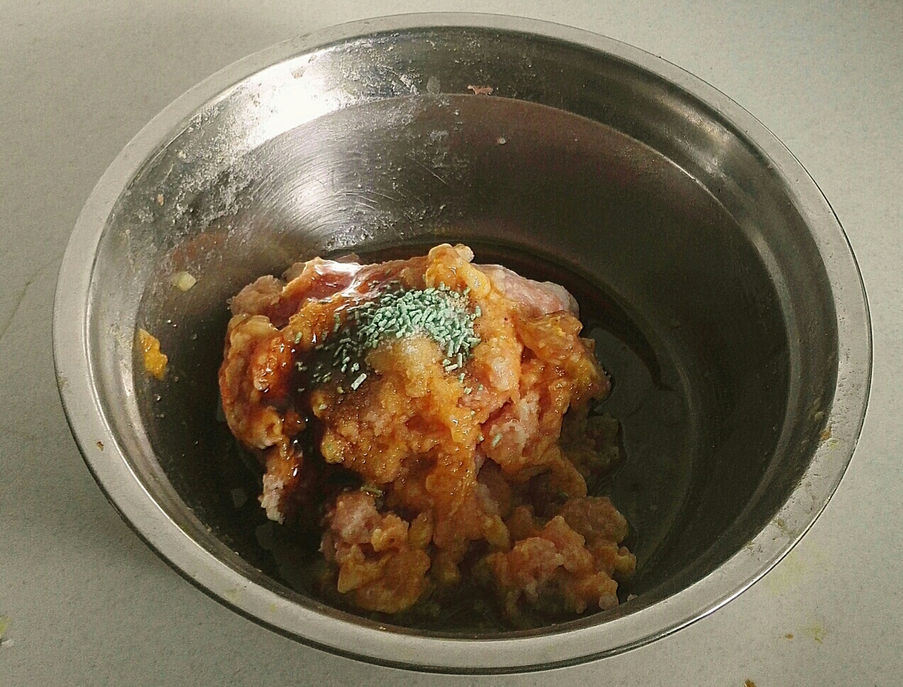 玉米鲜肉饺子的做法 步骤2