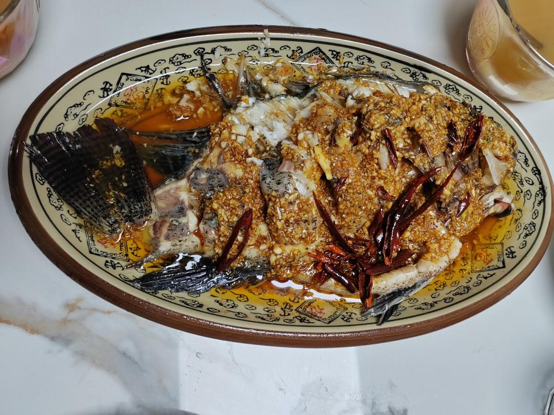蒜爆鱼（好吃）
