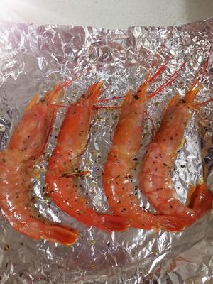 黑胡椒海盐烤红虾的做法 步骤4