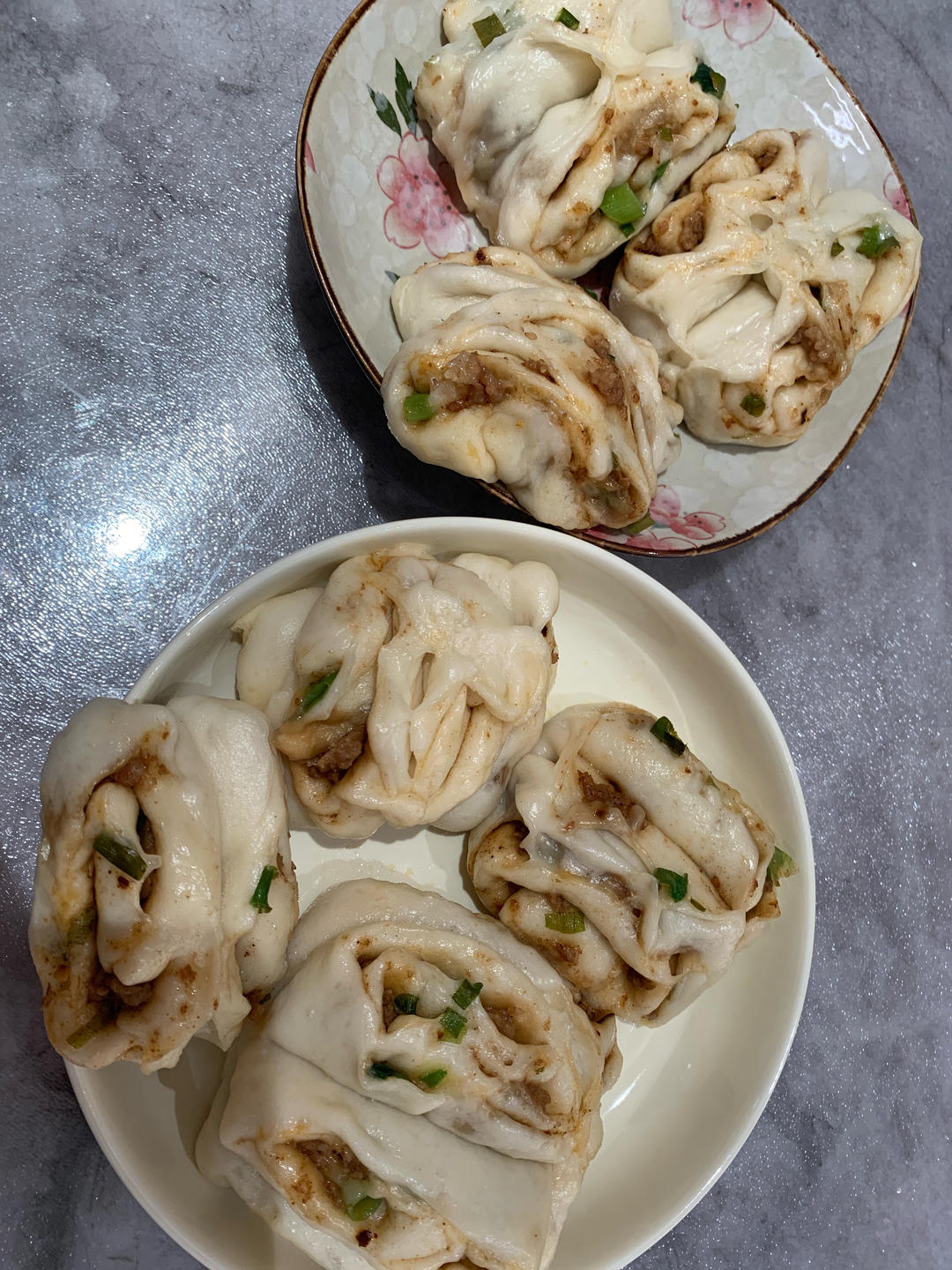 葱香肉花卷
