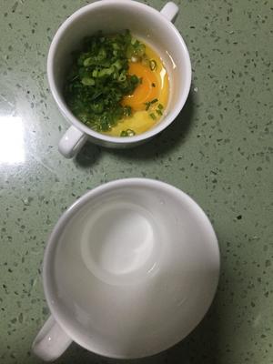 水炒鸡蛋一人餐的做法 步骤2