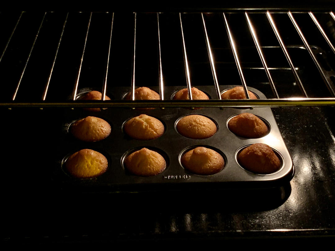 玛德琳（蓝带方）