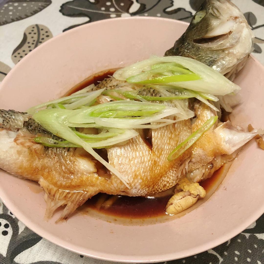 蒸鲈鱼