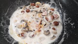 白汁蘑菇意面(处理剩淡奶油)的做法 步骤7