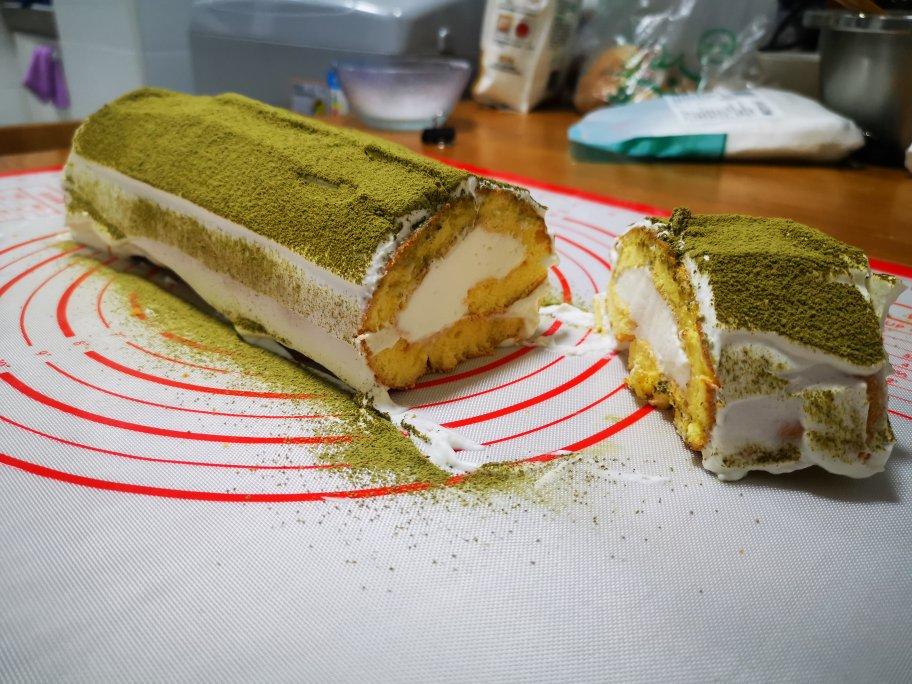 抹茶戚风蛋糕卷