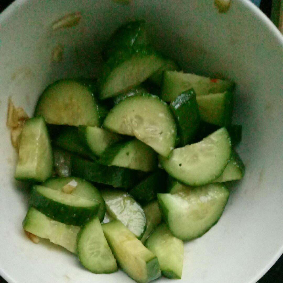 凉拌黄瓜