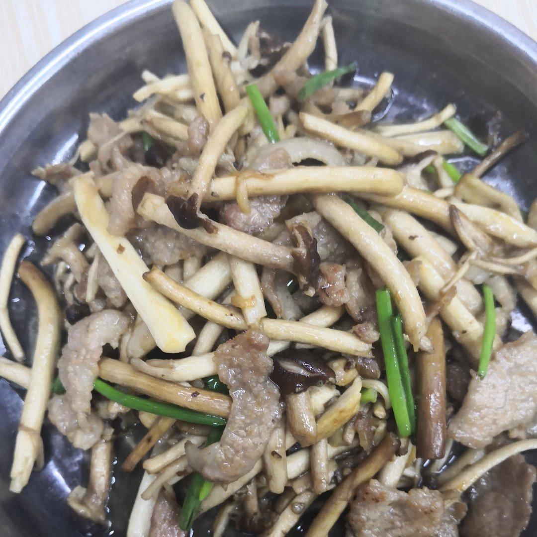 茶树菇炒肉