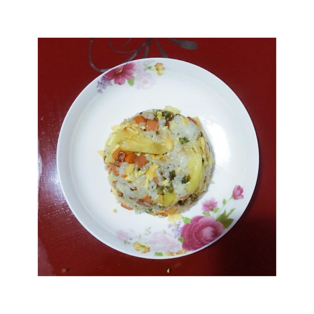 老少皆宜的菠萝饭