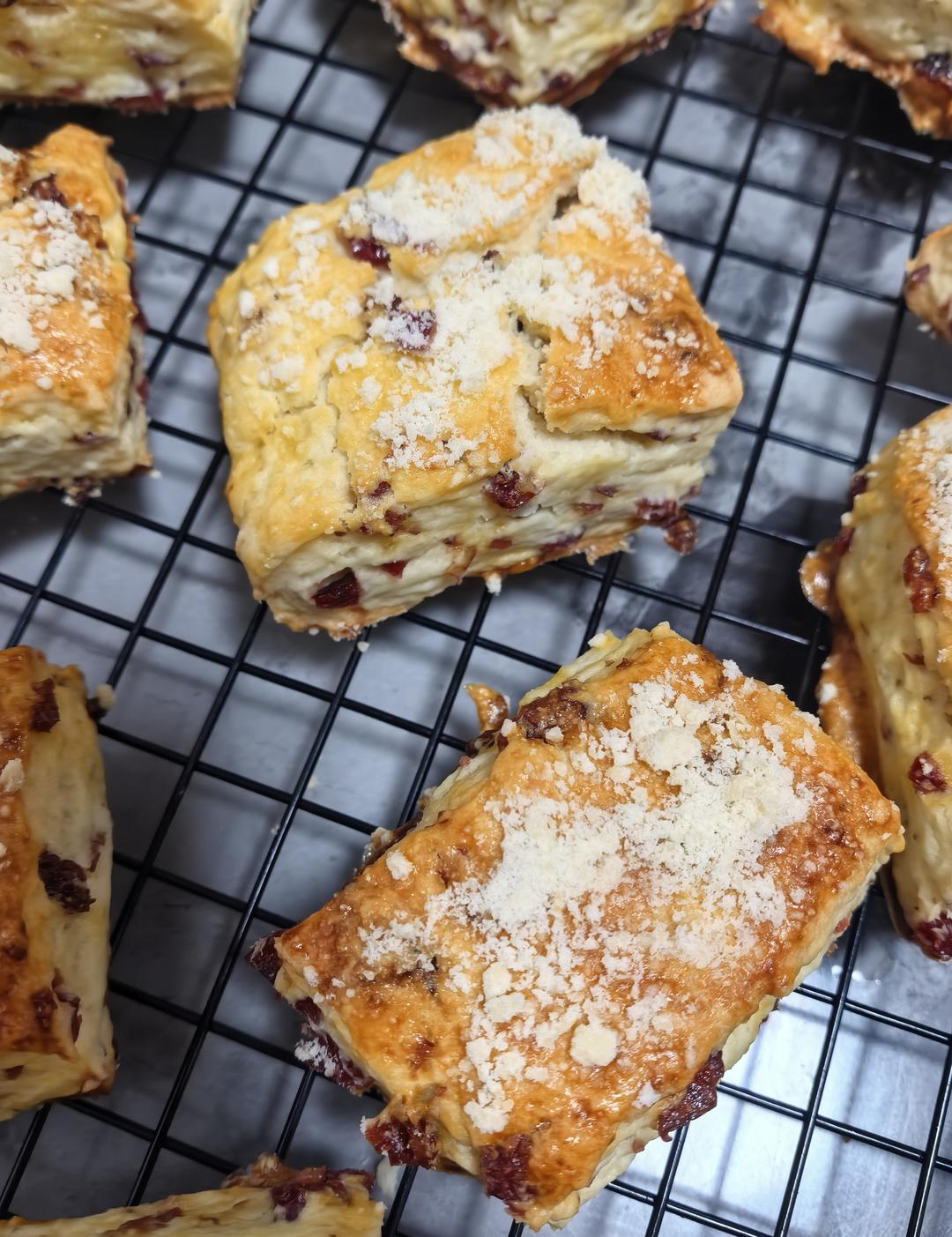 消耗淡奶油的司康