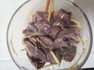 猪肝青菜粥的做法 步骤3