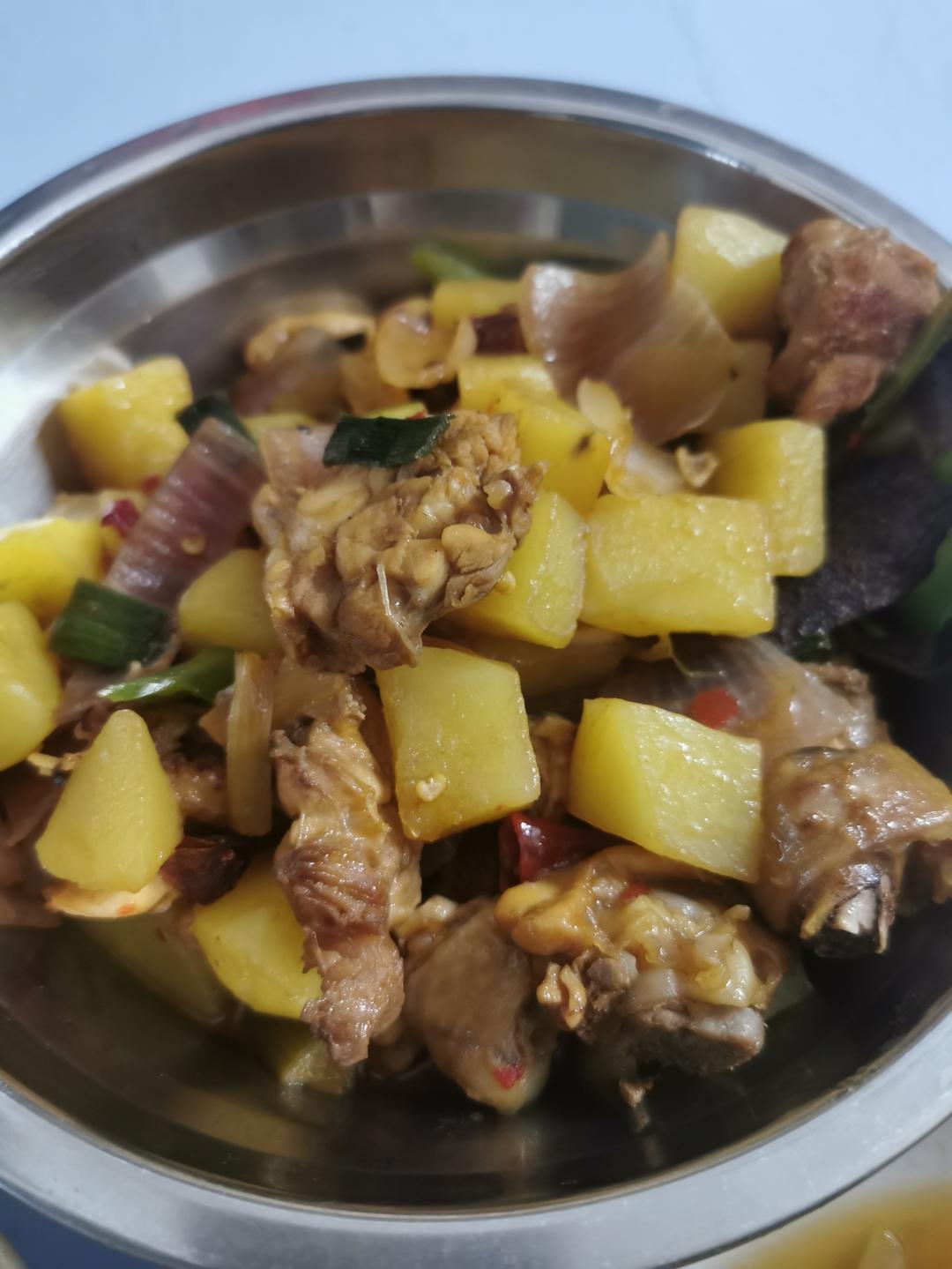 鸡腿顿土豆