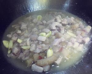 蒜苔炒肉的做法 步骤3