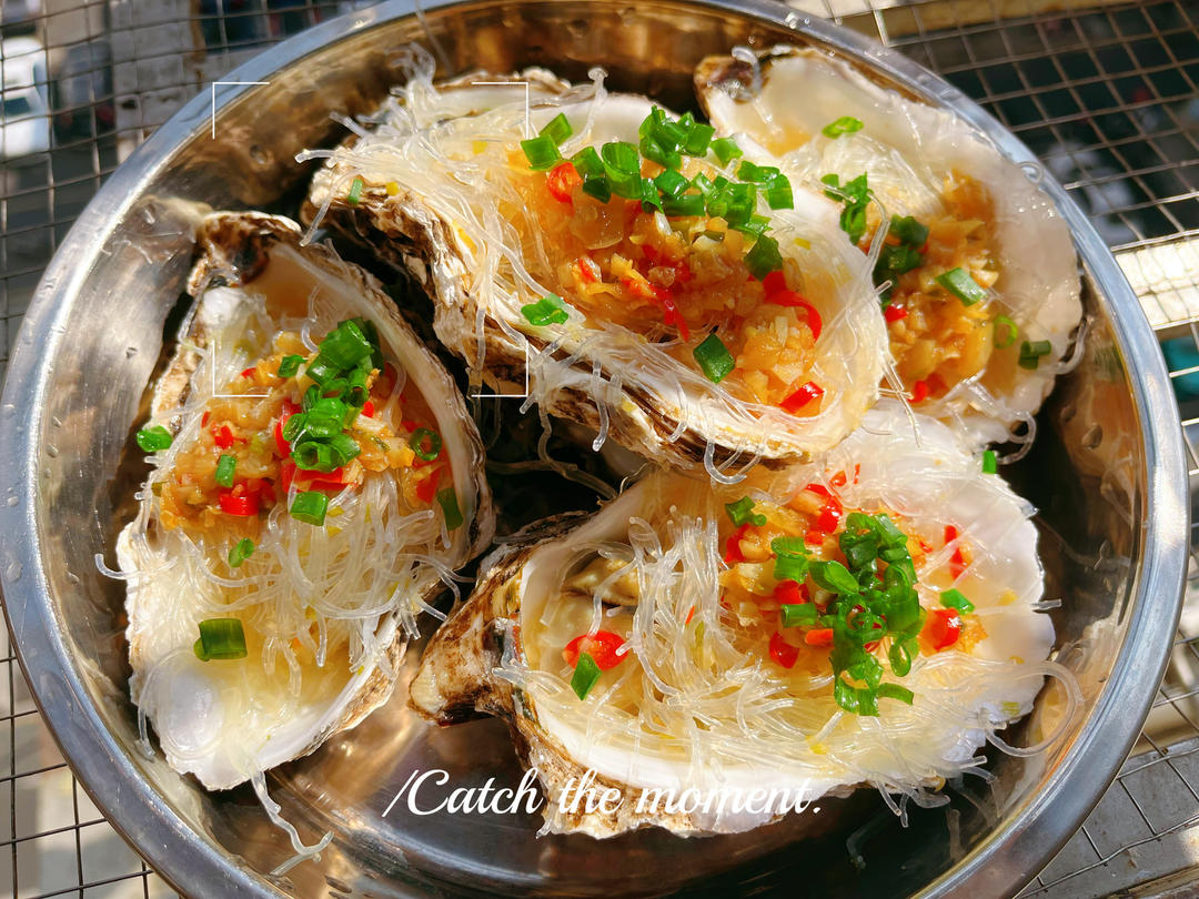 蒜蓉粉丝蒸生蚝