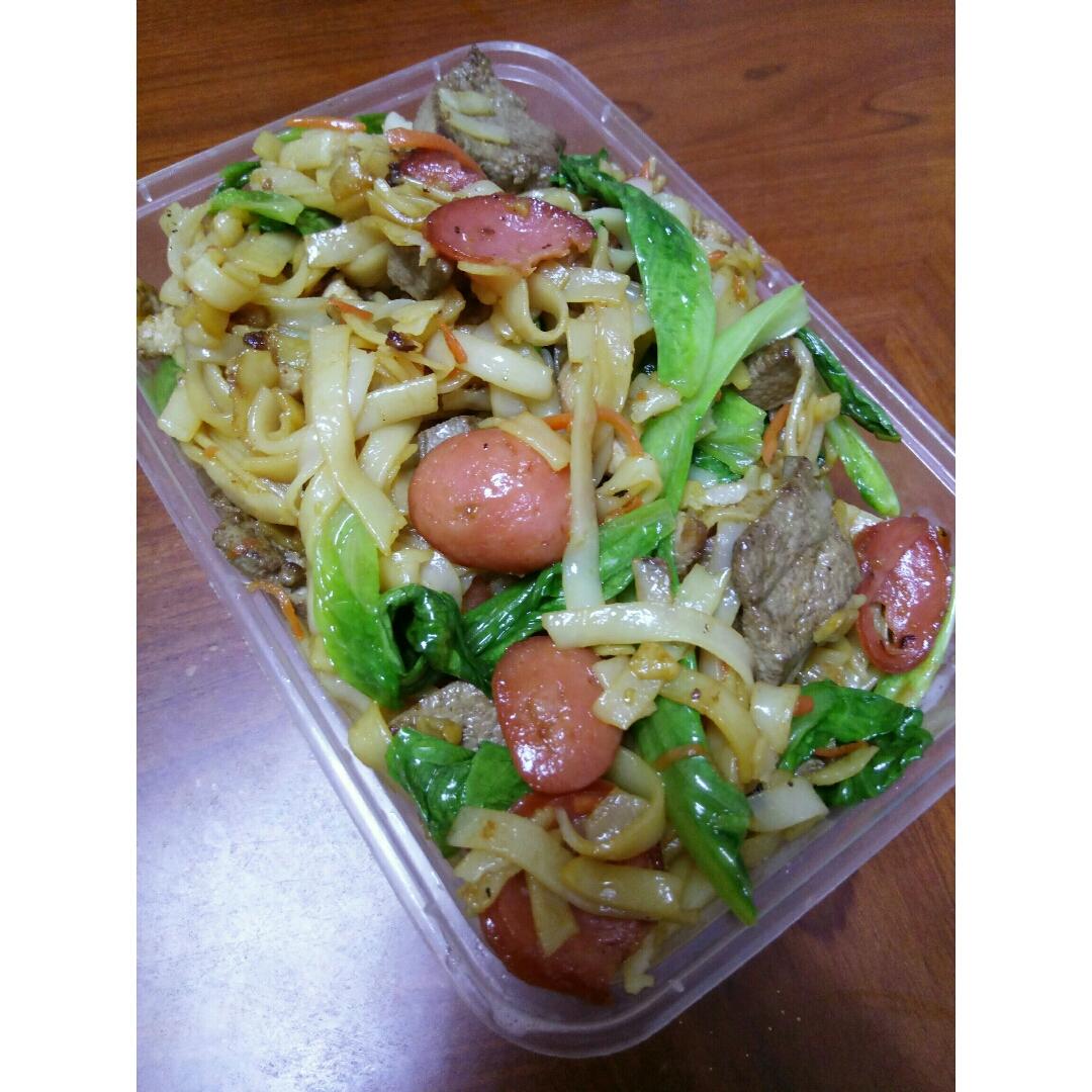 牛肉炒河粉