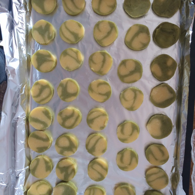 双色大理石纹饼干制作方法（花纹整形详细图解版）
