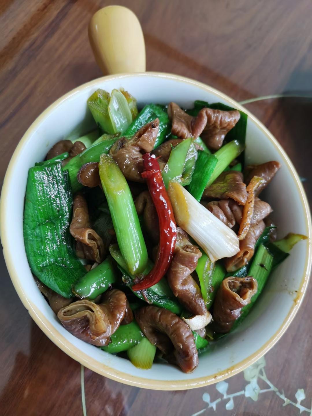 下饭菜｜酸菜爆肥肠｜香辣又酸爽