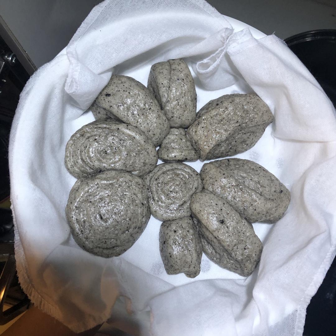 奶香黑芝麻刀切馒头