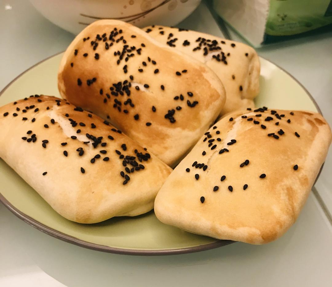 咸味牛舌饼~葱香芝麻小烧饼