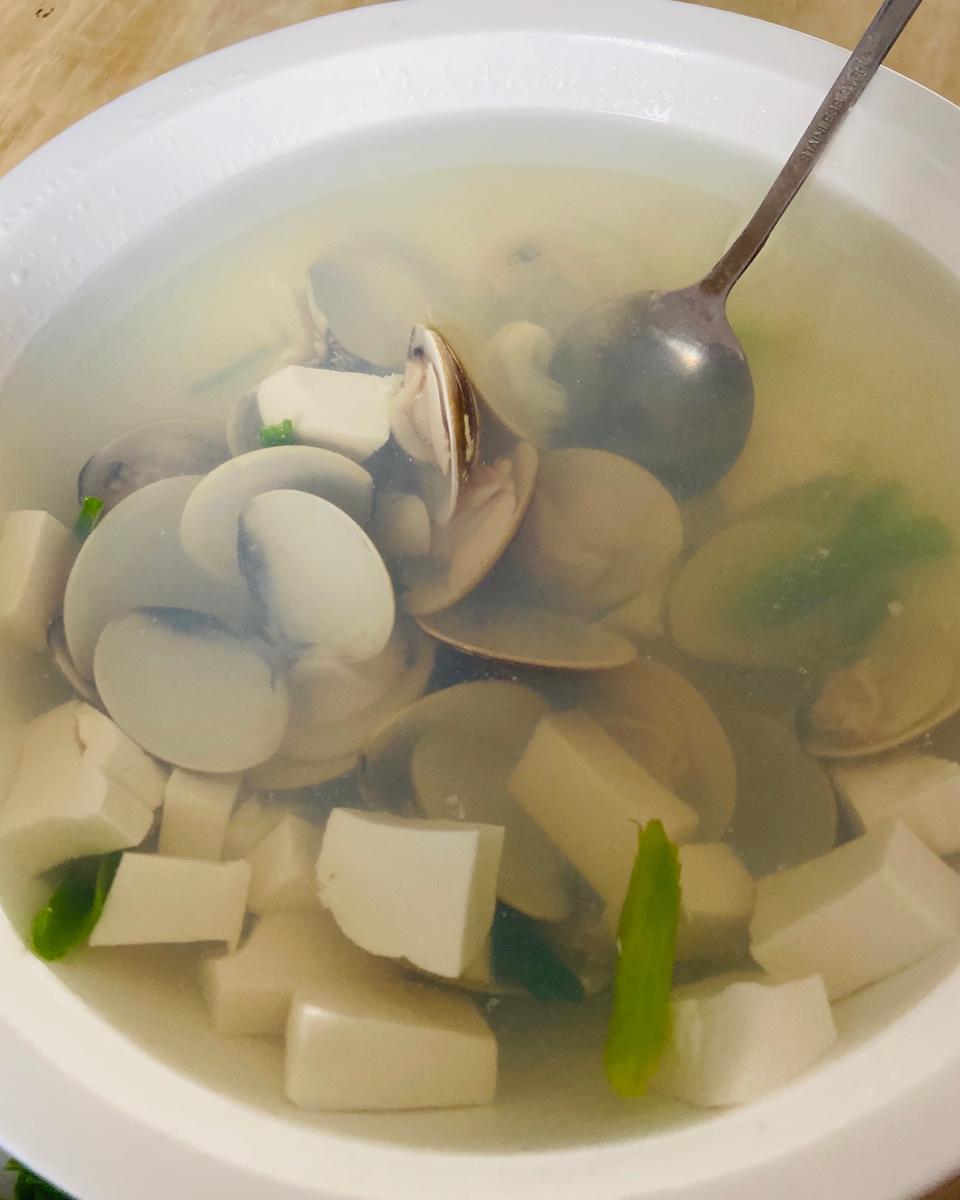 蛤蜊豆腐汤