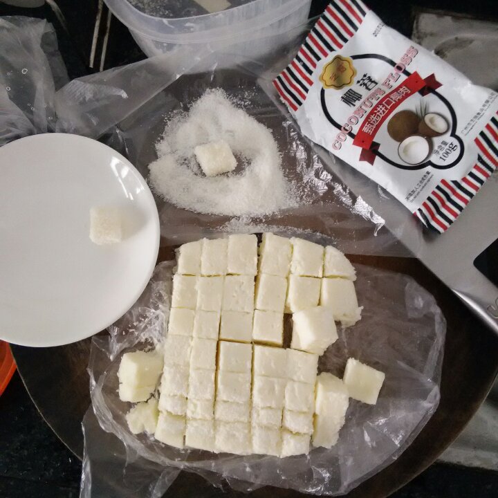 完胜85度C牛奶椰丝小方