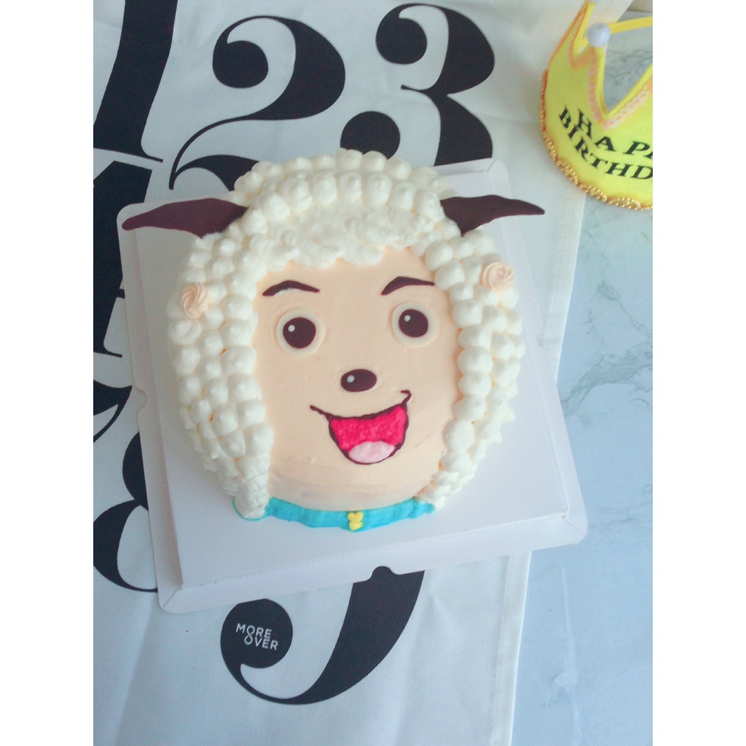 浩宸麻麻做的美羊羊奶油蛋糕