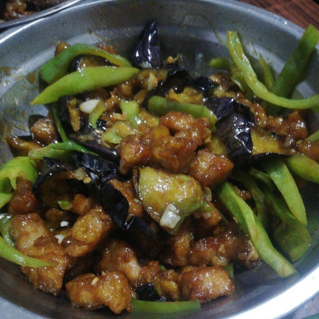 溜肉段烧茄子（东北硬菜呀哈哈）