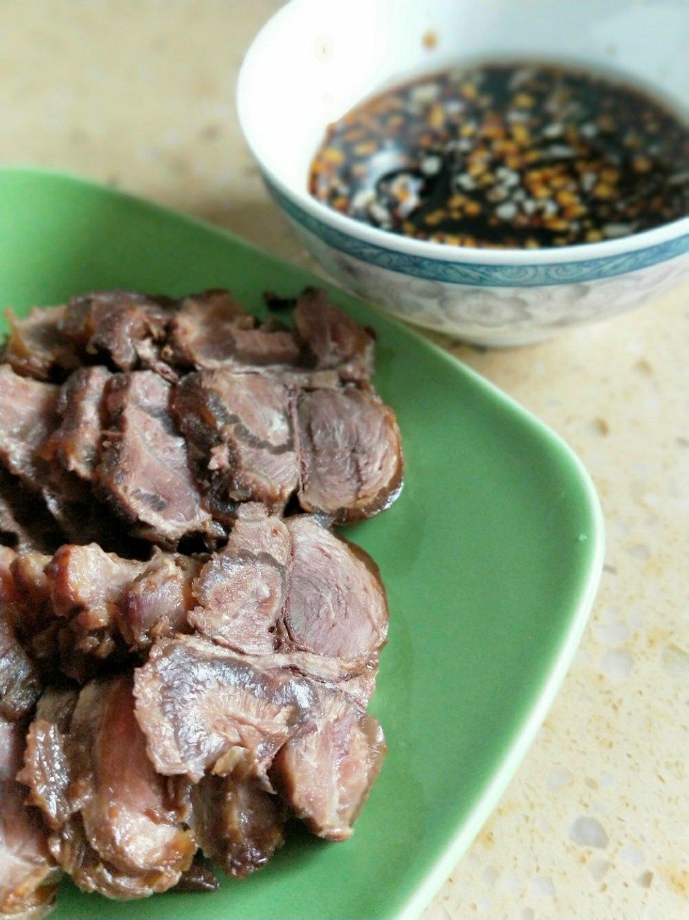 卤牛肉