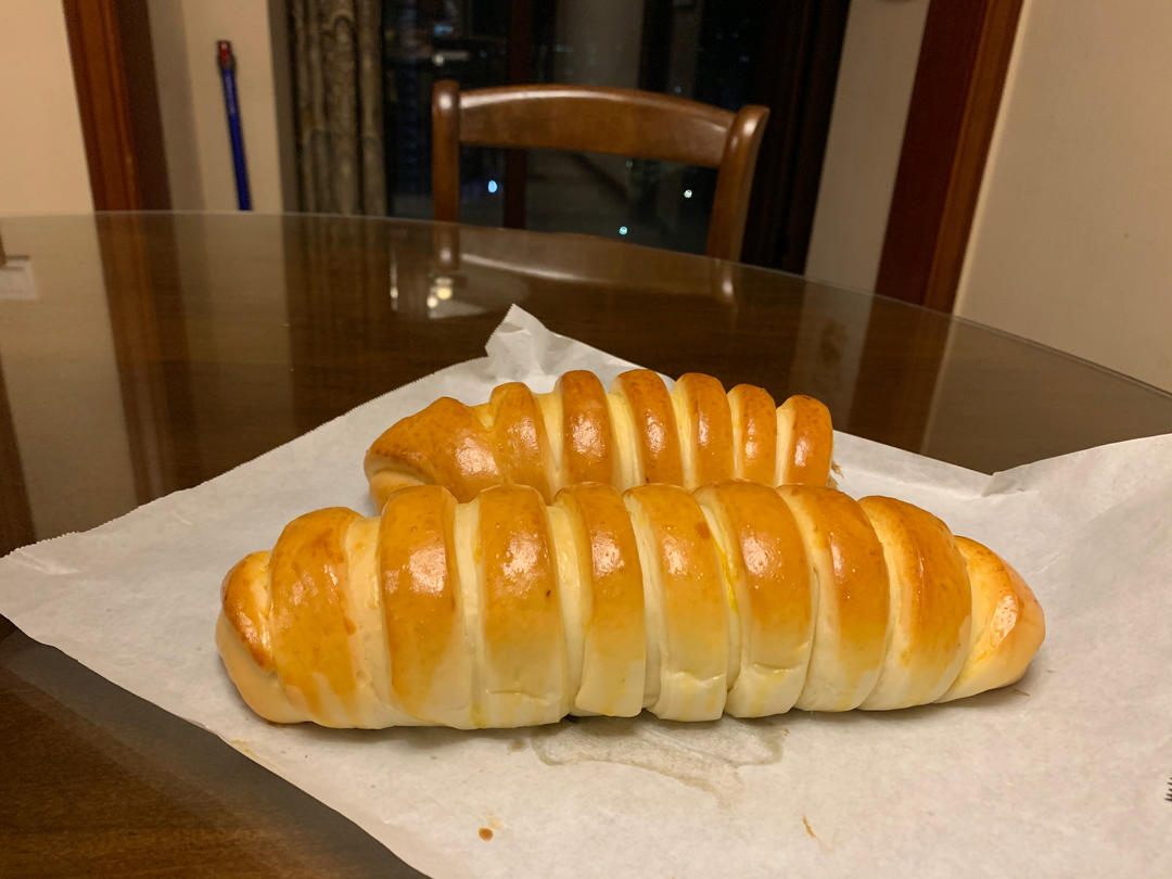 毛毛虫肉松面包