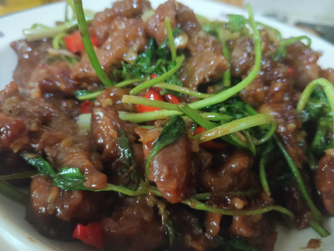 小炒牛肉