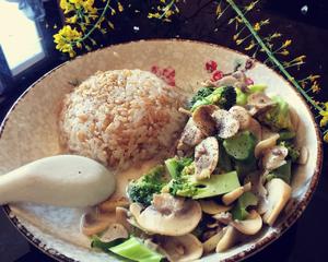 ◥简易低脂健身餐◤                奶油蘑菇西兰花配糙米饭的做法 步骤7