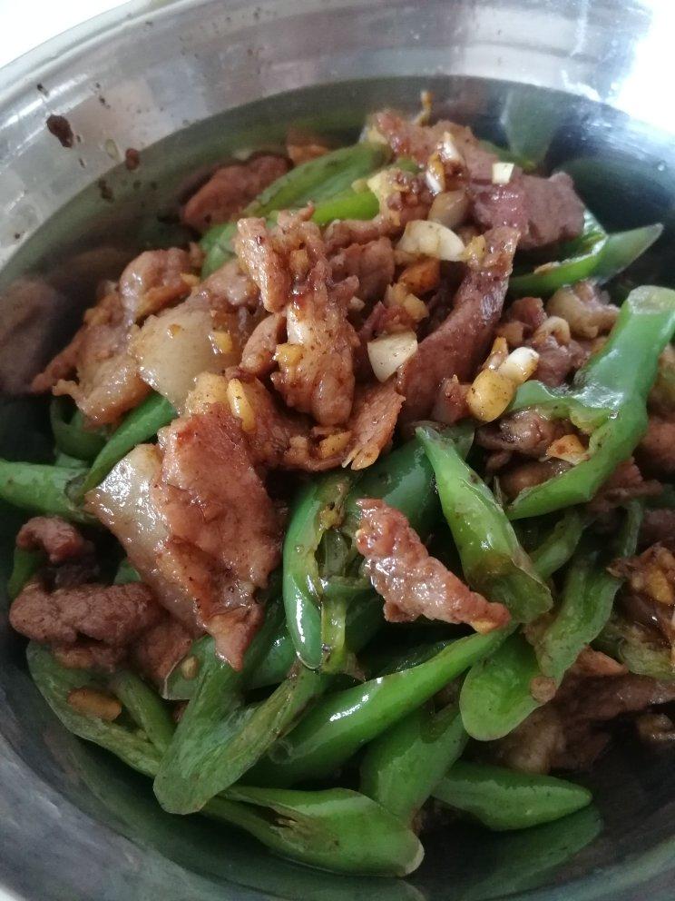 厨师长教你：“小炒肉”的家常做法，家常味很浓郁，先收藏起来