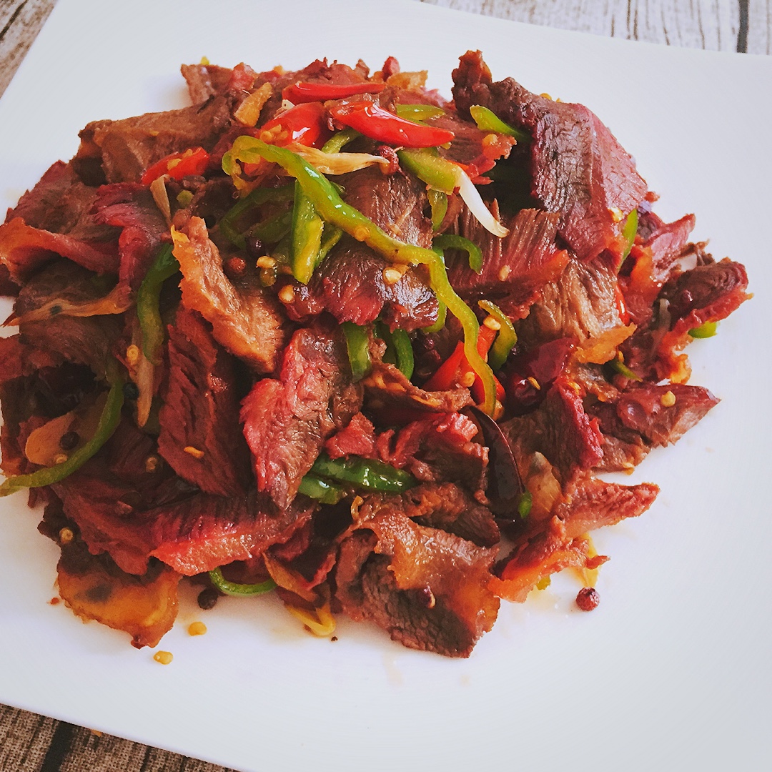 dy5qn9做的青椒小炒卤牛肉