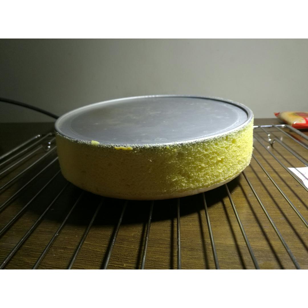 简单好做的8寸戚风蛋糕