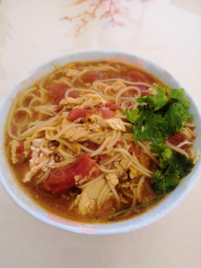 简单早饭西红柿鸡蛋挂面