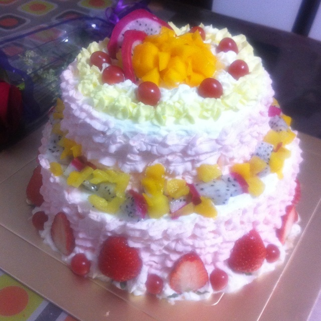 草莓生日蛋糕