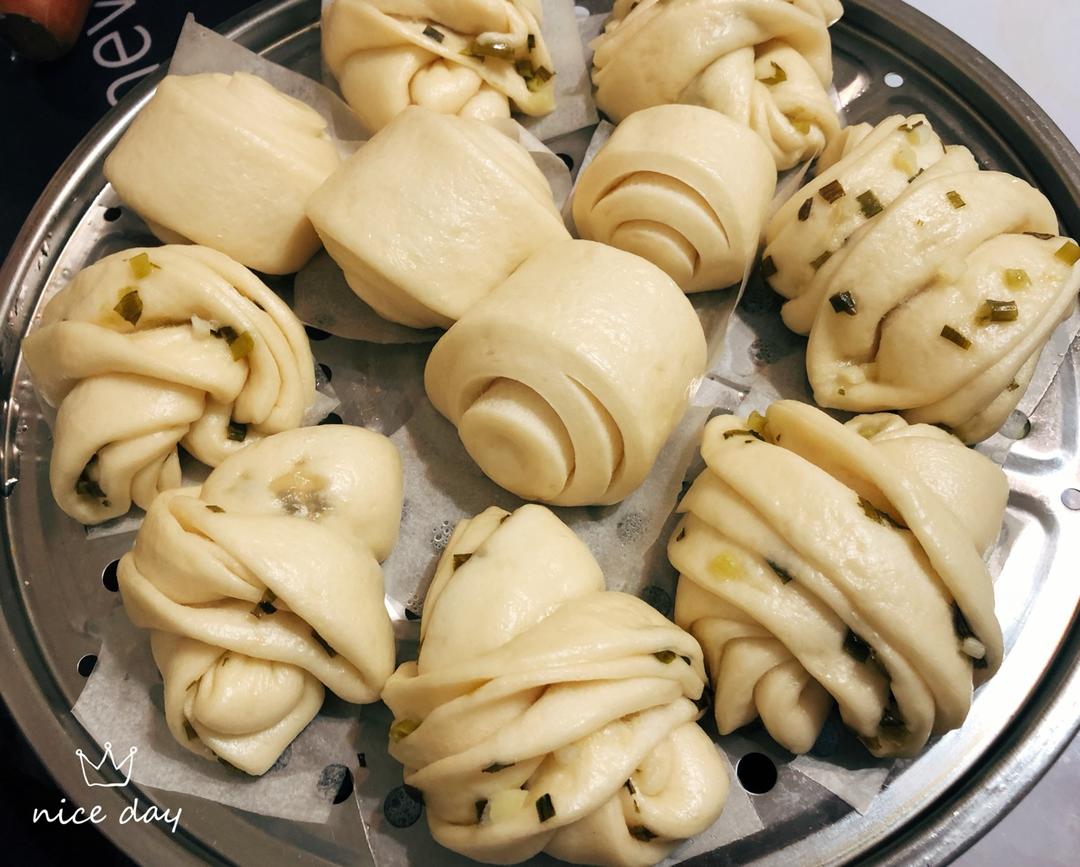 葱油花卷 Steamed Roll