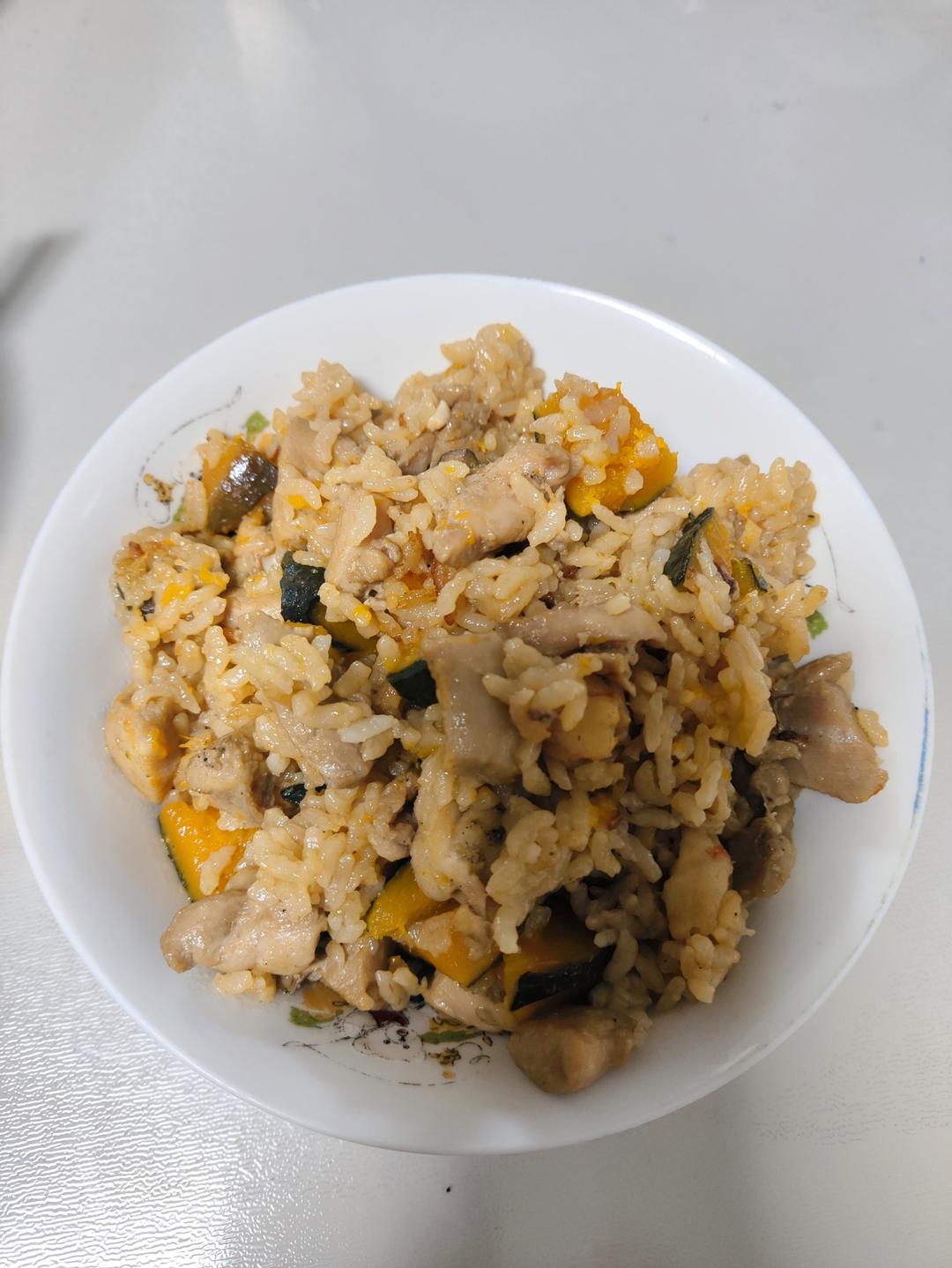 鲜香软糯南瓜鸡腿焖饭