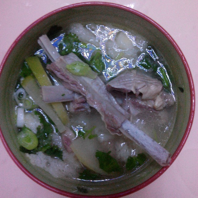 清炖羊肉汤