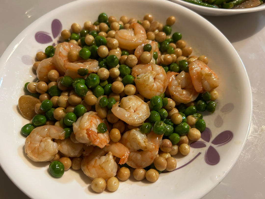 鸡头米甜豆炒虾仁