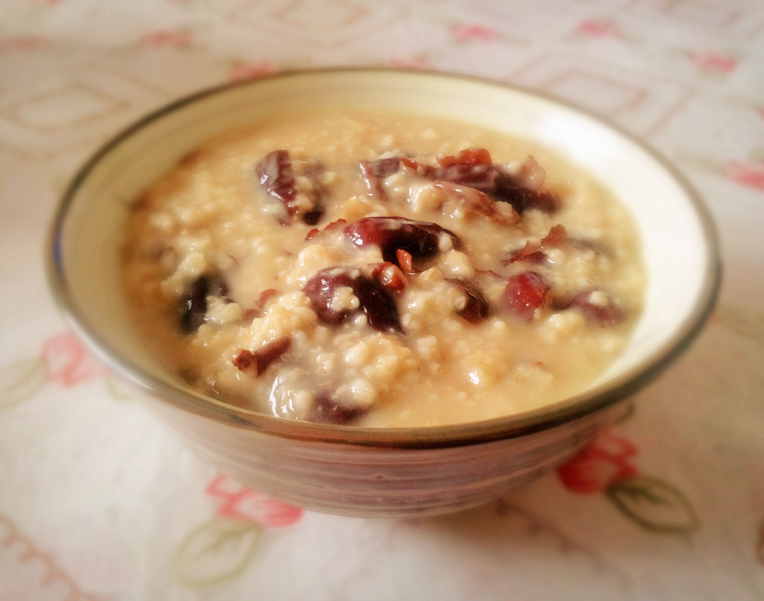 小美好不是吃货～做的红枣燕麦粥