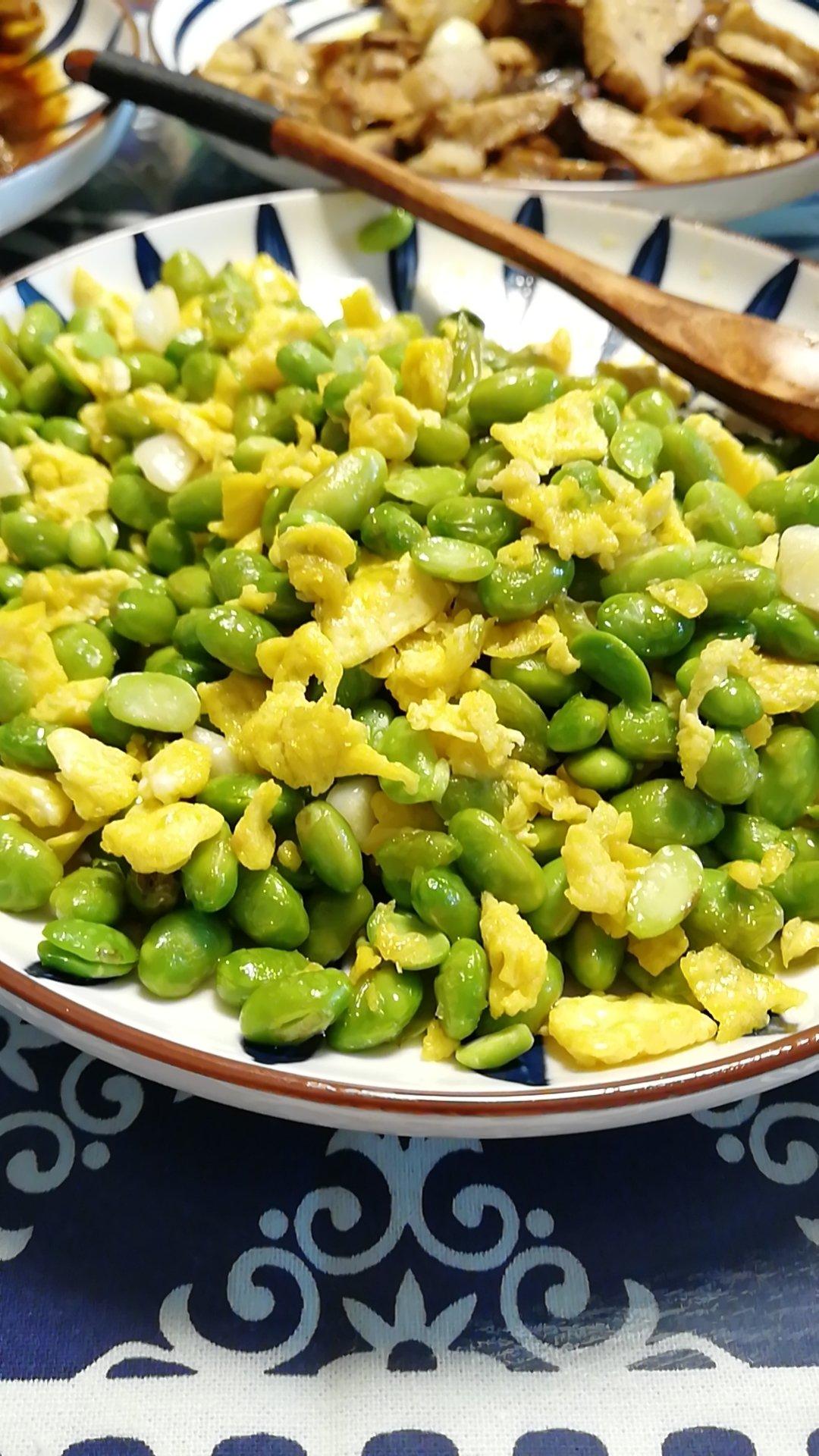 鸡蛋炒毛豆米