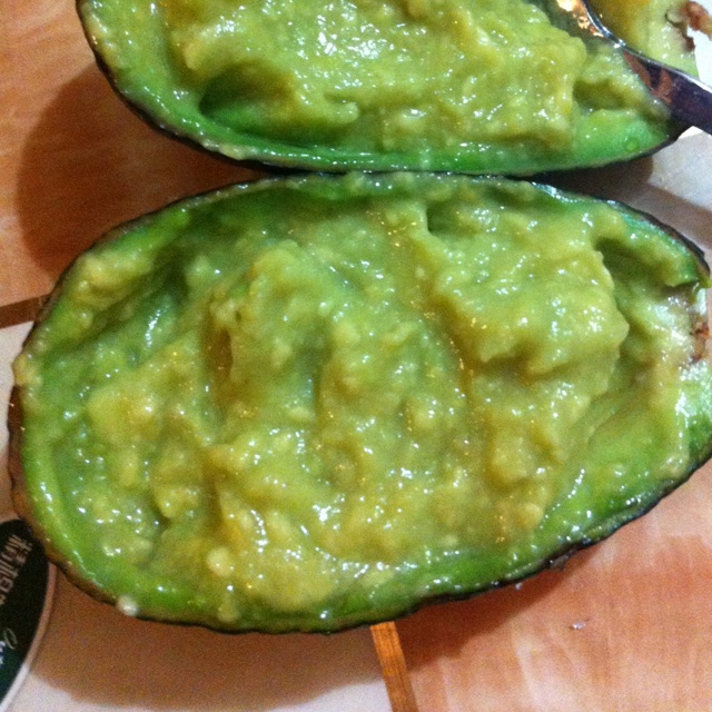 白糖拌牛油果（牛油果冰淇淋）