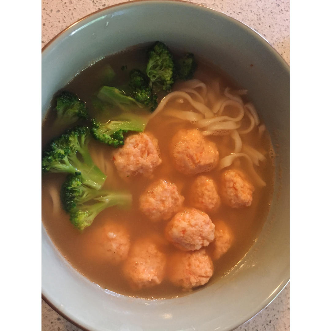 鸡汤虾丸面