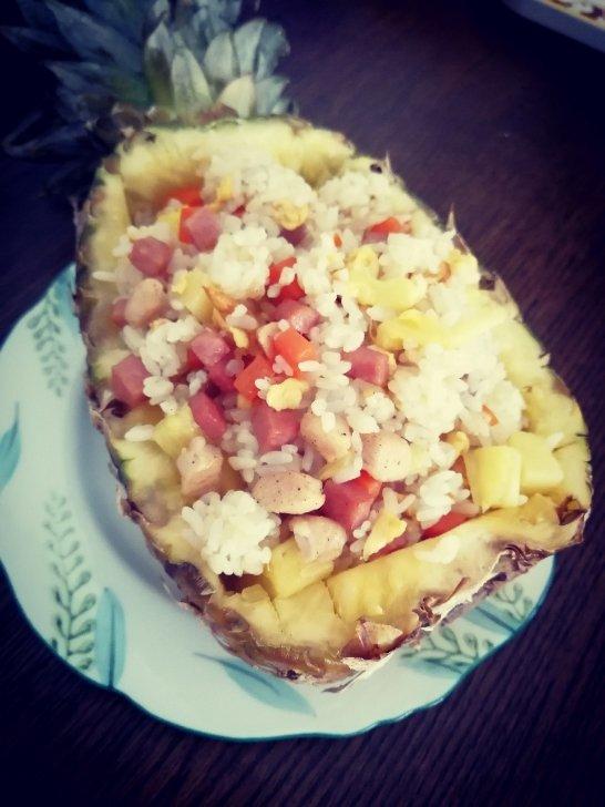 虾仁菠萝炒饭
