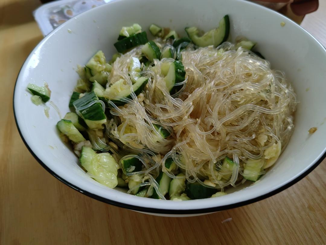 凉拌粉丝黄瓜-饭饭饭堂