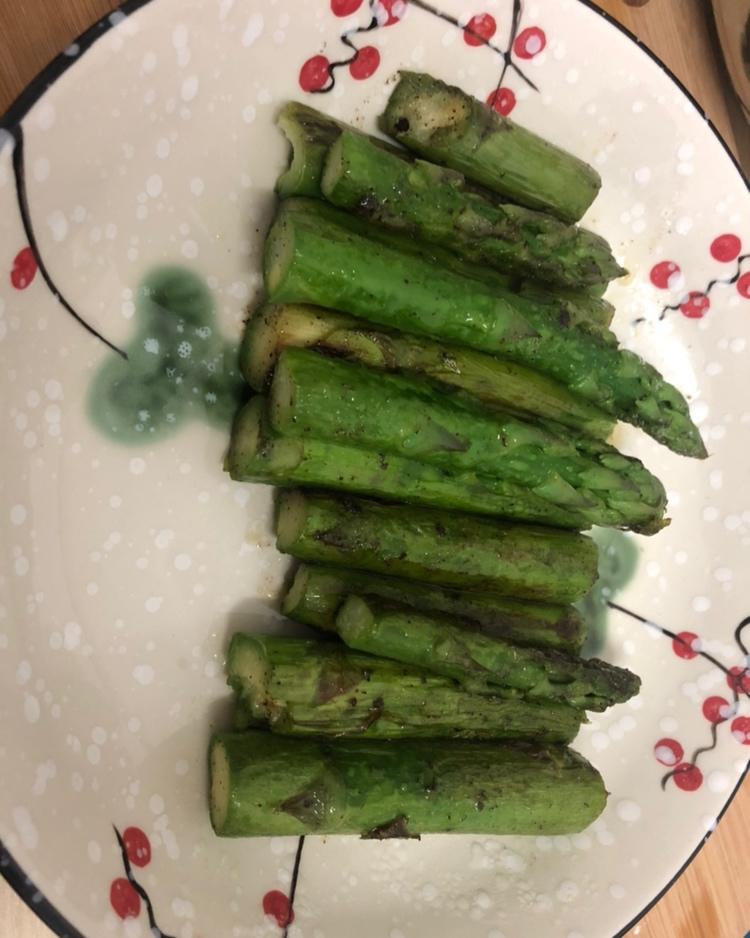 零厨艺的煎芦笋
