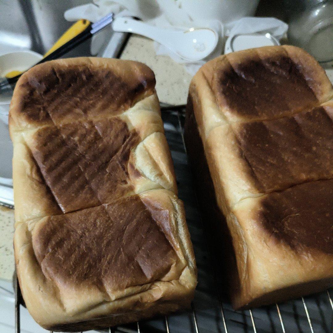 奶香纯粹的重料淡奶油吐司