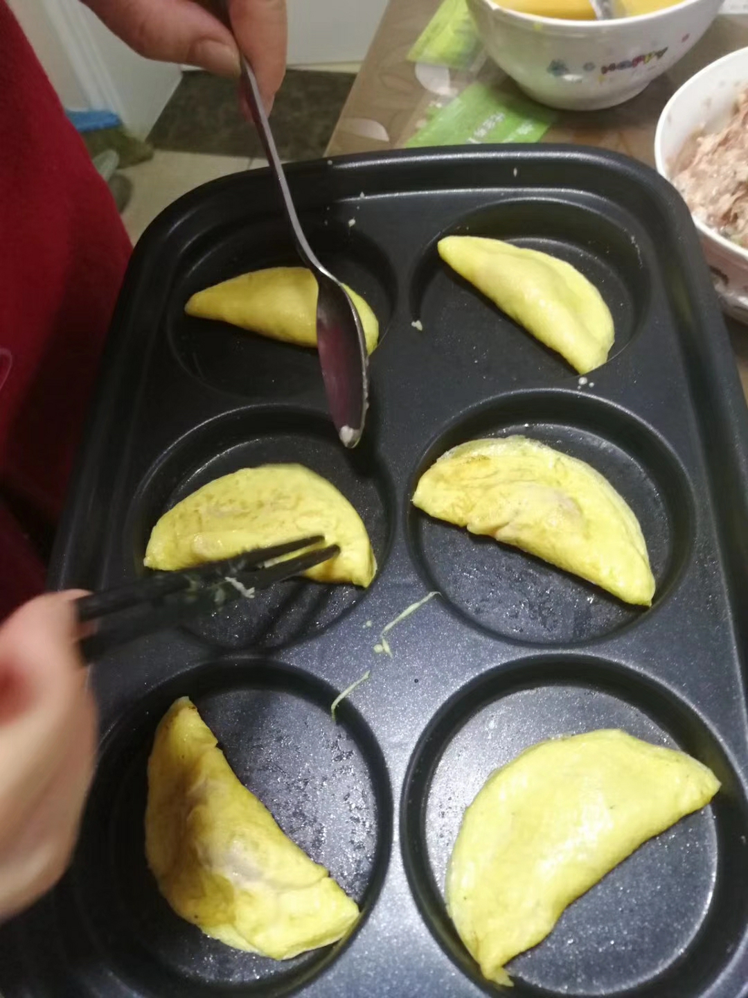 摩飞锅做蛋饺的做法 步骤3